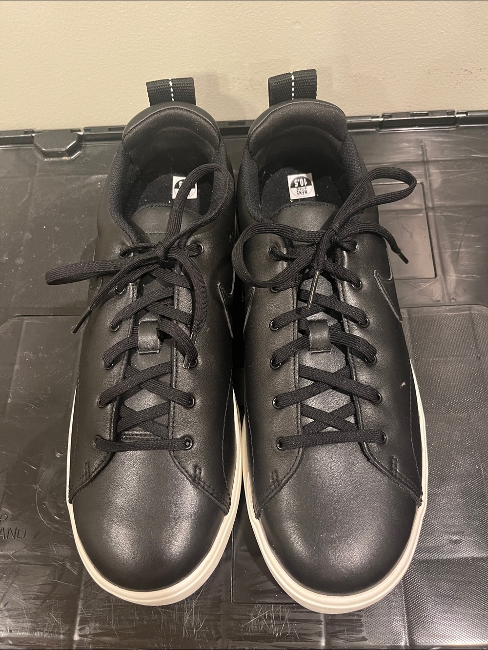 Nike Golf Course Classic Black White Spikeless Golf Shoes - Picture 2 of 9